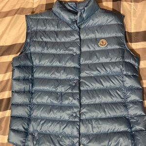 Brand new women vest size 5